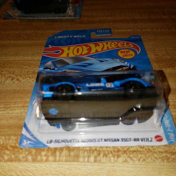 Hot Wheels LBW GTR - Picture 3 of 5